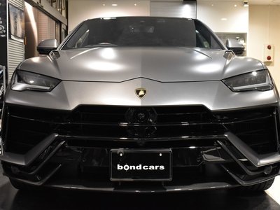 LAMBORGHINI URUS - 5