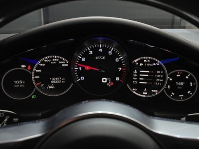 PORSCHE PANAMERA - 8