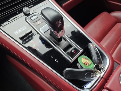 PORSCHE PANAMERA - 9