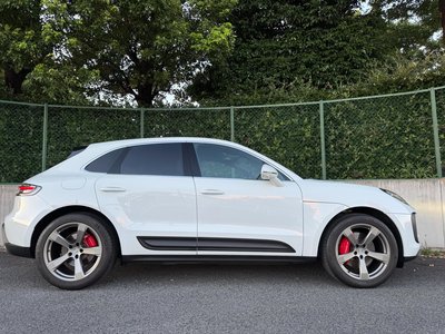 صورة 7 لـ 2023 Porsche MACAN
