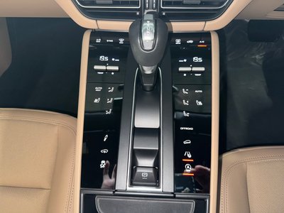 صورة مصغرة 33 لـ 2023 Porsche MACAN