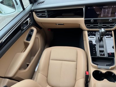 صورة مصغرة 40 لـ 2023 Porsche MACAN