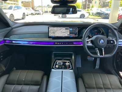 صورة مصغرة 15 لـ 2025 BMW 7 SERIES