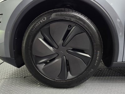 TESLA MODEL Y - 6