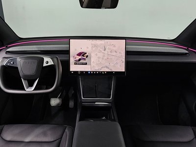 TESLA MODEL Y - 5