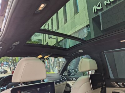 2021 BMW X7 — миниатюра 11