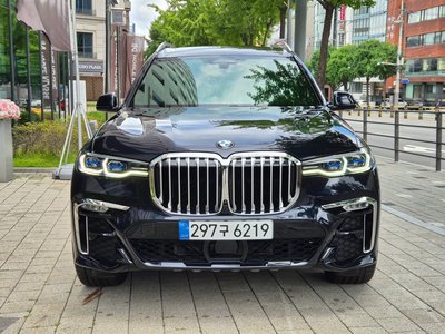 2021 BMW X7 — фото 4