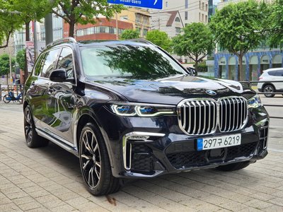 2021 BMW X7 — фото 1