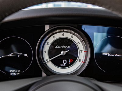 صورة 8 لـ 2025 Porsche 911