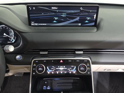 2023 Genesis GV80 thumbnail 14