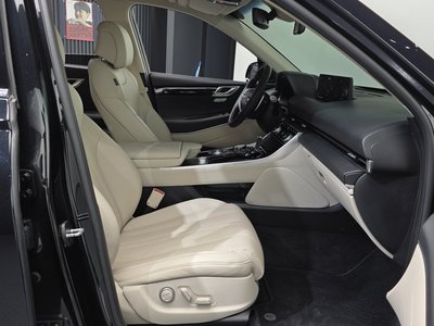 2023 Genesis GV80 thumbnail 11