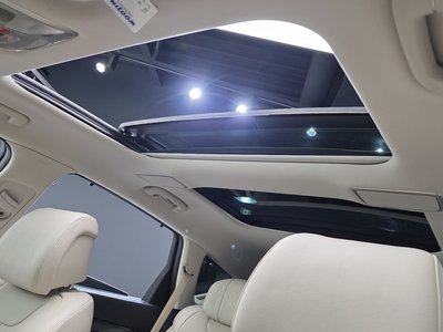 2023 Genesis GV80 thumbnail 19