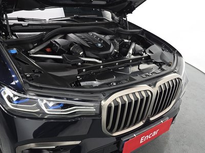 BMW X7 - 7