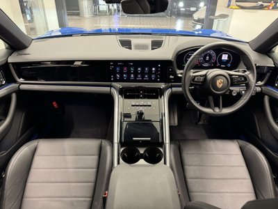 PORSCHE PANAMERA - 9