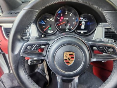 PORSCHE MACAN - 5