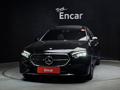 MERCEDES-BENZ E-CLASS - 2