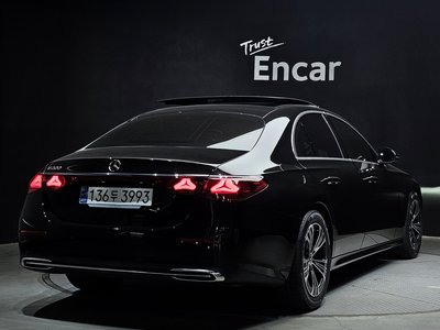 MERCEDES-BENZ E-CLASS - 3