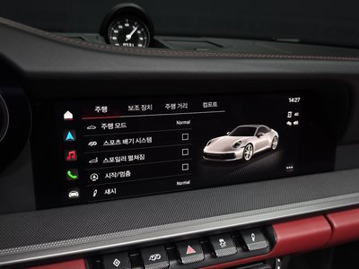 2022 Porsche 911 — миниатюра 17