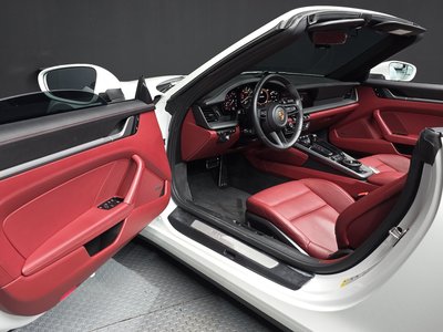 صورة 10 لـ 2022 Porsche 911