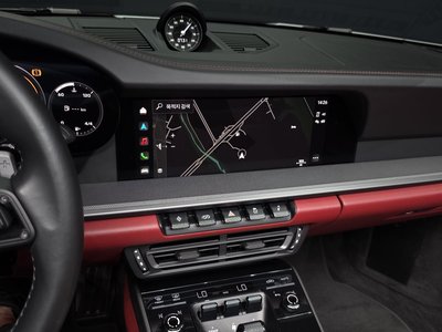 2022 Porsche 911 — миниатюра 15