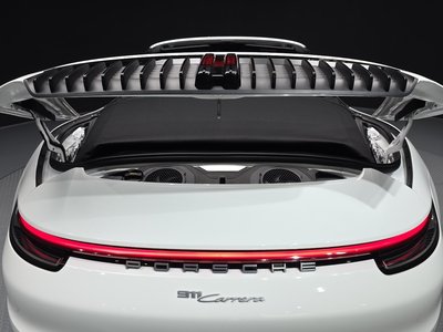 2022 Porsche 911 — миниатюра 20
