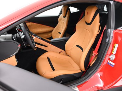 2022 Ferrari ROMA — миниатюра 16