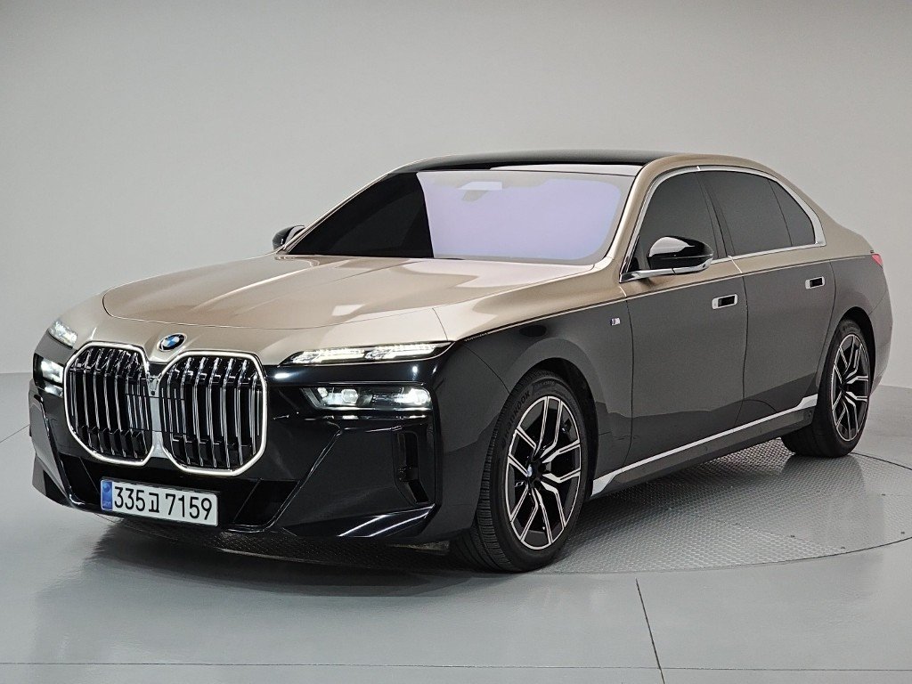 BMW 7 SERIES - View 1