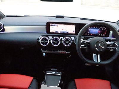 صورة 4 لـ 2025 Mercedes-BENZ A-CLASS