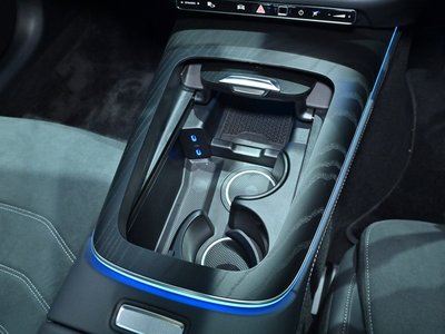 صورة مصغرة 49 لـ 2025 Mercedes-BENZ E-CLASS