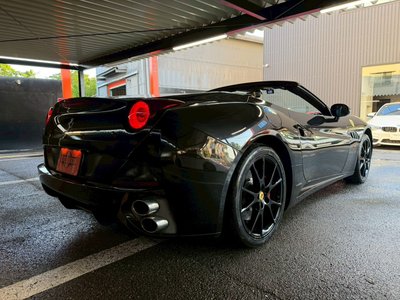 2012 FERRARI CALIFORNIA 30 — миниатюра 12