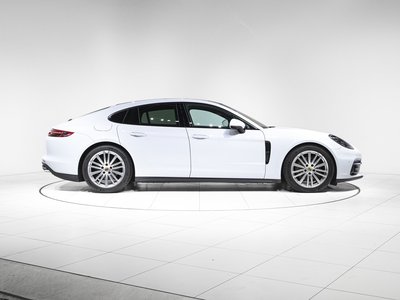 PORSCHE PANAMERA - 5