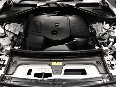 MERCEDES-BENZ GLC - 10