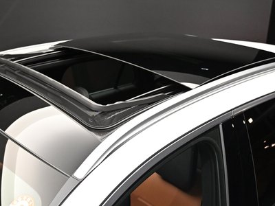 MERCEDES-BENZ GLC - 9