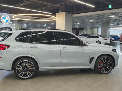 صورة مصغرة 20 لـ 2025 BMW X5