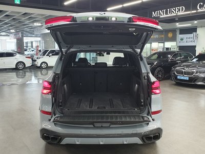 صورة 10 لـ 2025 BMW X5