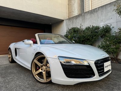 AUDI R8 SPIDER