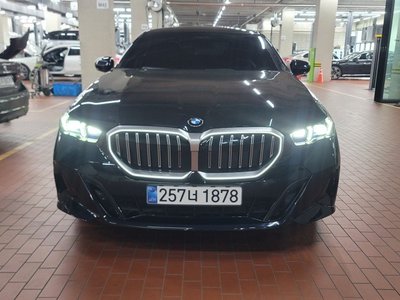 BMW 5 SERIES - 2