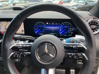 MERCEDES-BENZ EQA - 8