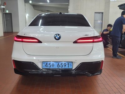 BMW I7 - 3