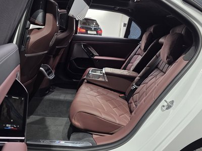 2023 BMW 7 SERIES thumbnail 11