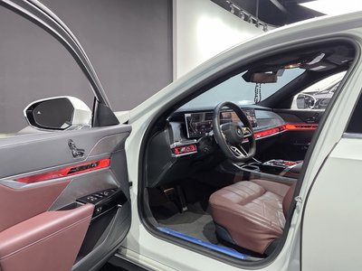 2023 BMW 7 SERIES photo 10