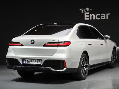 2023 BMW 7 SERIES photo 3