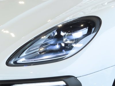 2025 Porsche MACAN 照片 3