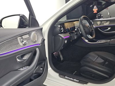 MERCEDES-BENZ E-CLASS - 10