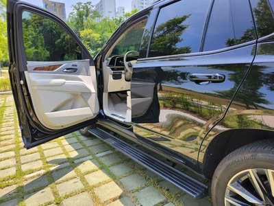 2023 Cadillac ESCALADE 5TH GENERATION thumbnail 19