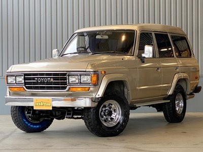 TOYOTA LAND CRUISER 60 - 2