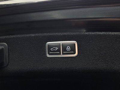2022 Genesis G80 (RG3) thumbnail 32
