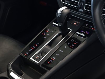 صورة مصغرة 15 لـ 2021 Porsche MACAN