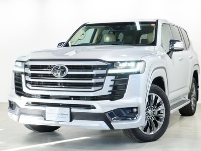 TOYOTA LAND CRUISER 300