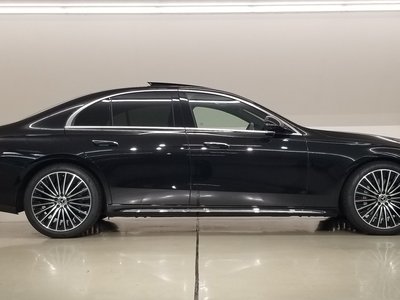 2025 Mercedes-BENZ E-CLASS 照片 4